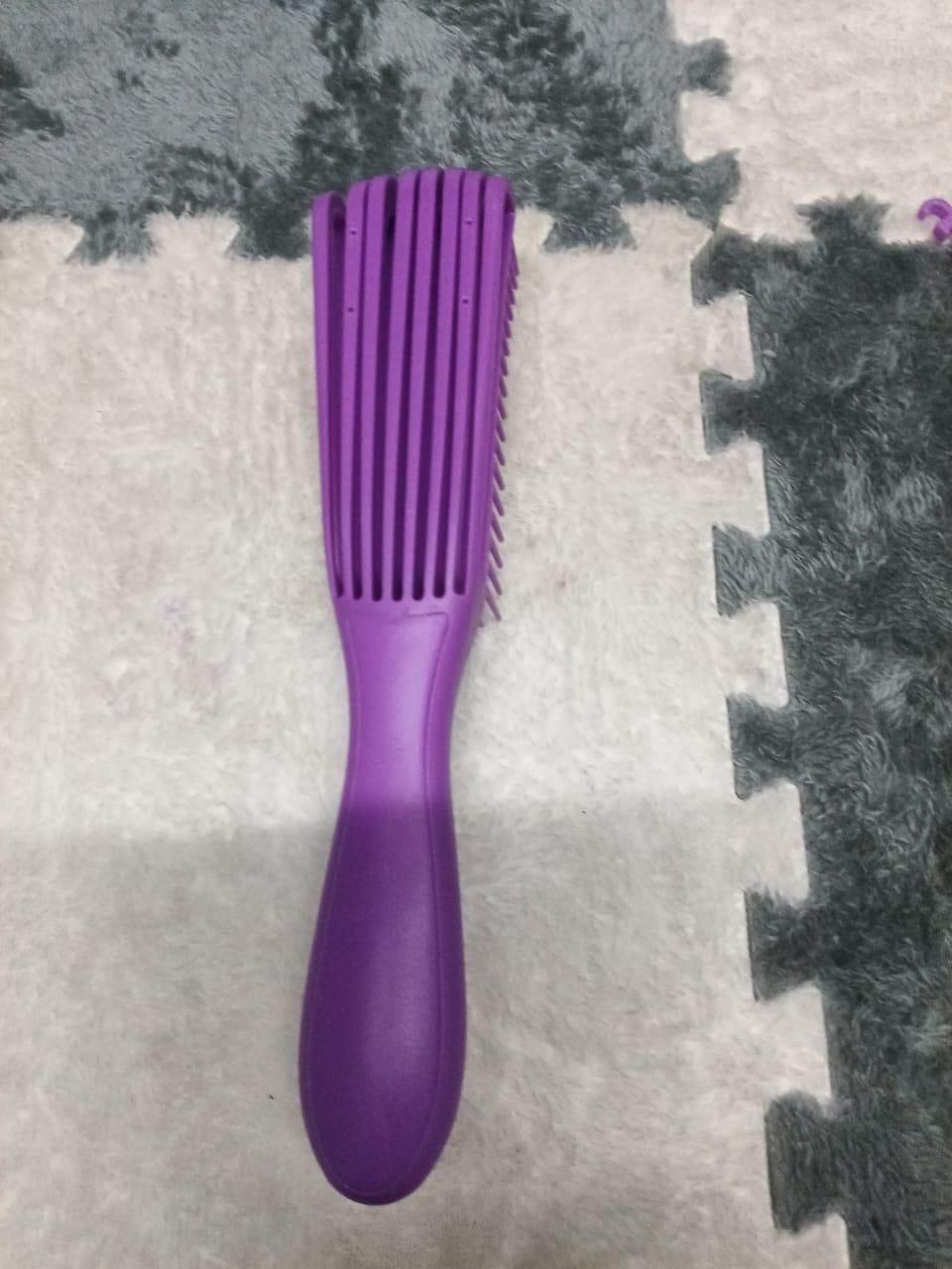 No-Tear Detangling Brush – Gentle Glide for All Hair Types | Anti-Breakage Design