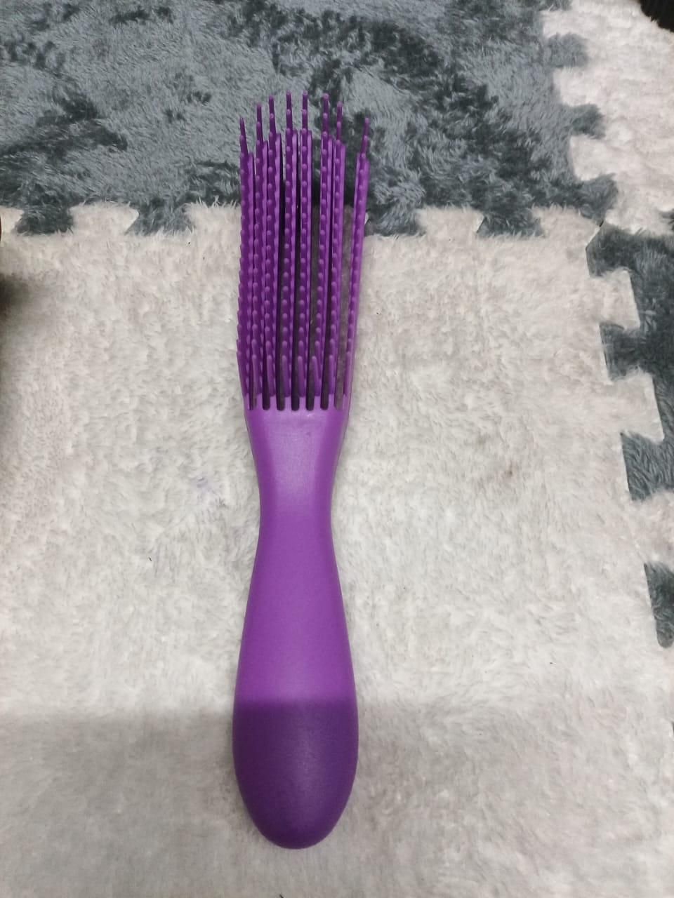 No-Tear Detangling Brush – Gentle Glide for All Hair Types | Anti-Breakage Design